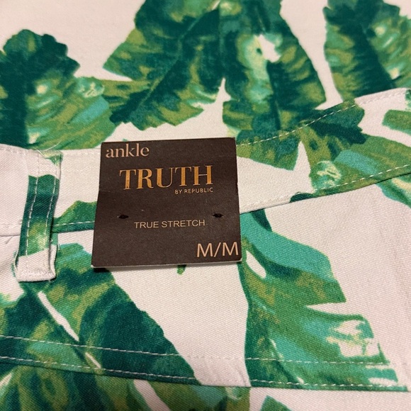 NWT Truth by Republic tropical palm leaf print pants - Picture 4 of 5